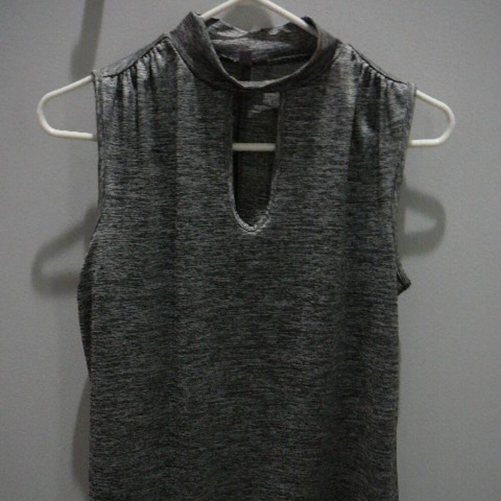 Jennifer Lopez Gray Sleeveless Mock Turtleneck Key Hole Front Top Size-Small